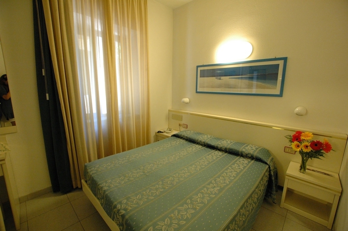 Imagen de la habitación del Hotel Crystal and Residence. Foto 10