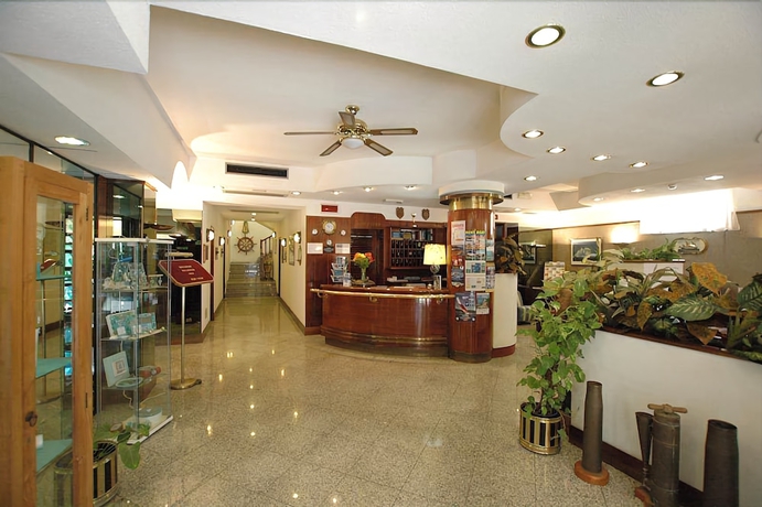 Imagen de los interiores del Hotel Crystal and Residence. Foto 15
