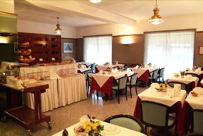 Imagen del bar/restaurante del Hotel Crystal and Residence. Foto 3