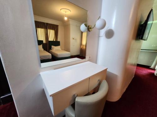 Imagen general del Hotel Crystal boulevard Single/Double. Foto 11