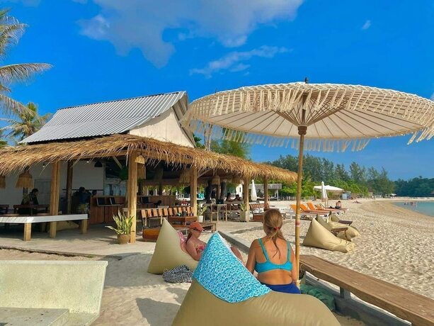 Imagen general del Hotel Crystal white sand resort. Foto 10