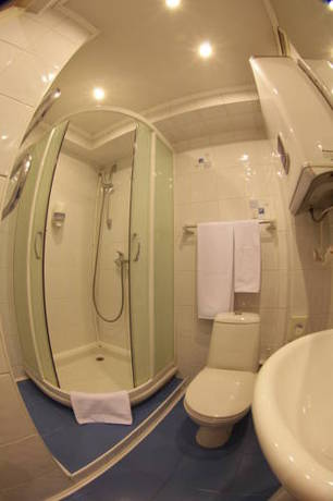 Imagen de la habitación del Hotel Crystall De Luxe. Foto 6