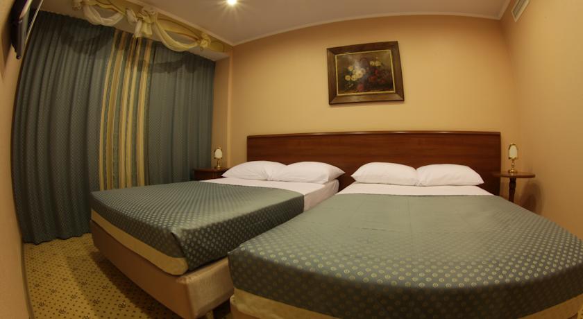 Imagen de la habitación del Hotel Crystall De Luxe. Foto 9