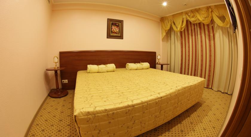 Imagen de la habitación del Hotel Crystall De Luxe. Foto 11