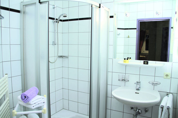 Imagen de la habitación del Hotel Crystls. Foto 5