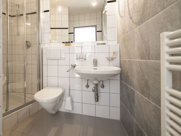 Imagen de la habitación del Hotel Crystls. Foto 6