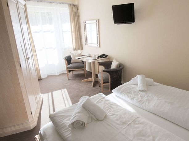 Imagen de la habitación del Hotel Crystls. Foto 8