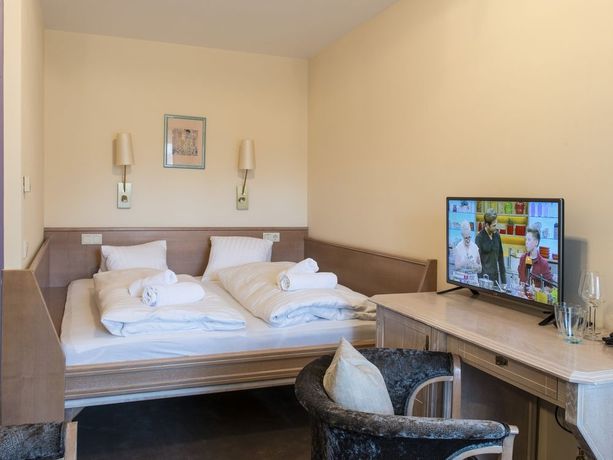 Imagen de la habitación del Hotel Crystls. Foto 10