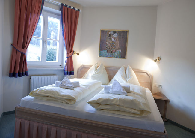 Imagen de la habitación del Hotel Crystls. Foto 12