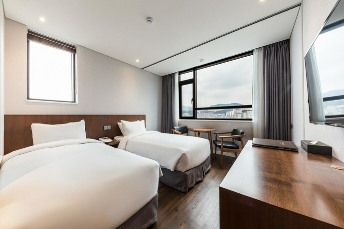 Imagen de la habitación del Hotel Cs Premier. Foto 2