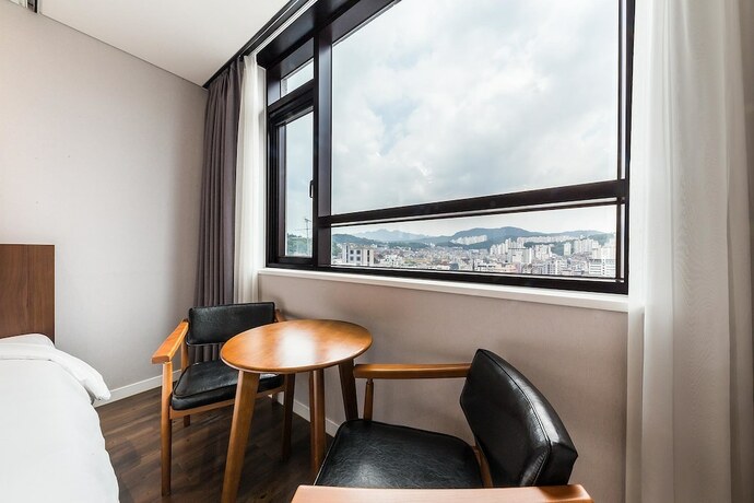Imagen de la habitación del Hotel Cs Premier. Foto 12