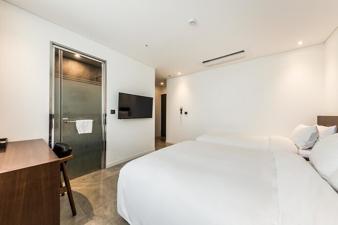 Imagen de la habitación del Hotel Cs Premier. Foto 19