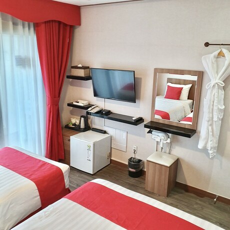 Imagen de la habitación del Hotel Cs Premier Hotel. Foto 19