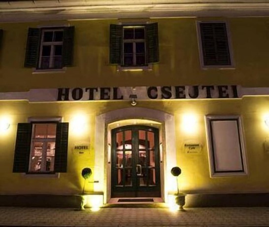 Imagen general del Hotel Csejtei. Foto 1
