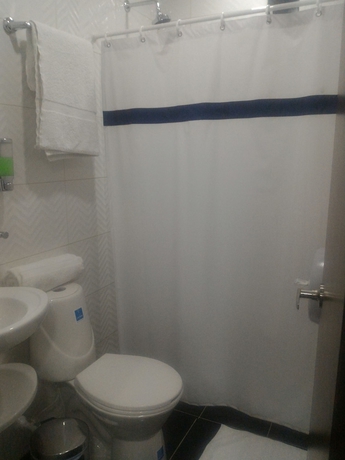 Imagen de la habitación del Hotel Csi Medellín. Foto 9