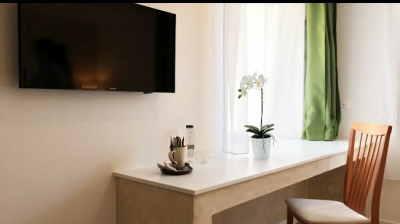 Imagen de la habitación del Hotel Csiki. Foto 11