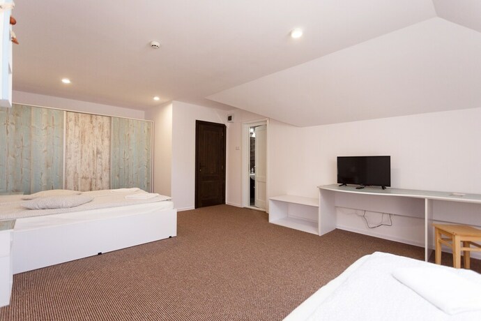 Imagen de la habitación del Hotel Csiki. Foto 14