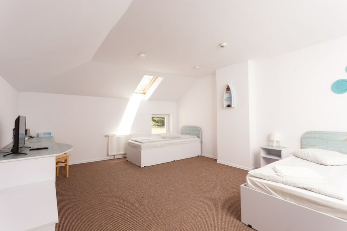 Imagen de la habitación del Hotel Csiki. Foto 18