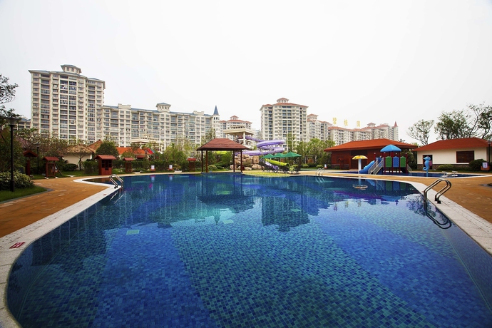 Imagen de la piscina del Hotel Ctry Garden Phoenix Hot Spring Taizhou. Foto 19
