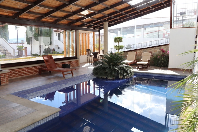 Imagen de la piscina del Hotel Cuamanco. Foto 16