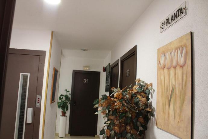 Imagen general del Hotel Cuatro Caños. Foto 2