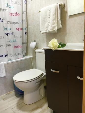 Imagen de la habitación del Hotel Cuatro Caños. Foto 5