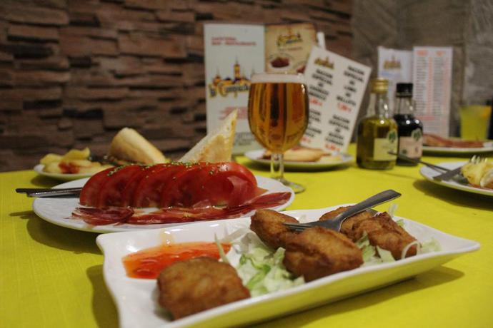 Imagen general del Hotel Cuatro Caños. Foto 3