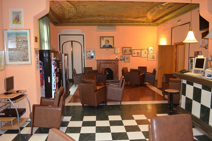 Imagen de los interiores del Hotel Cuatro Naciones. Foto 15