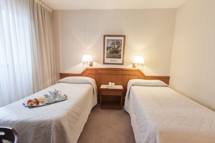 Imagen de la habitación del Hotel Cuatro Reyes. Foto 6