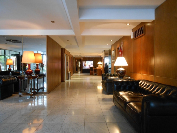 Imagen de los interiores del Hotel Cuatro Reyes. Foto 16