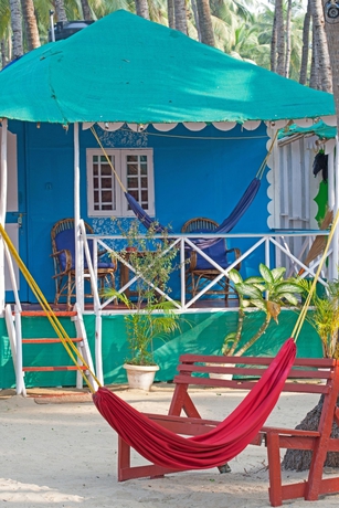 Imagen de los exteriores del Hotel Cuba Beach Bungalows. Foto 2