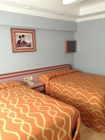 Imagen de la habitación del Hotel Cuba. Foto 8