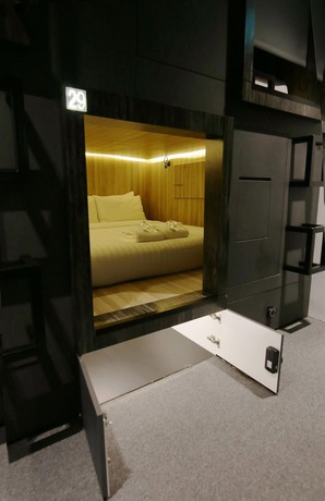 Imagen de la habitación del Hotel Cube Boutique Capsule. Foto 11