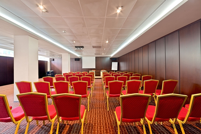 Imagen de los interiores del Hotel Cubix. Foto 11