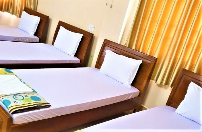 Imagen de la habitación del Hotel Cuc Phuong. Foto 14