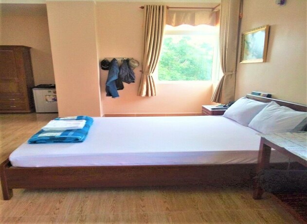 Imagen de la habitación del Hotel Cuc Phuong. Foto 24