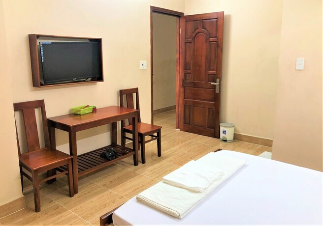 Imagen de la habitación del Hotel Cuc Phuong. Foto 34