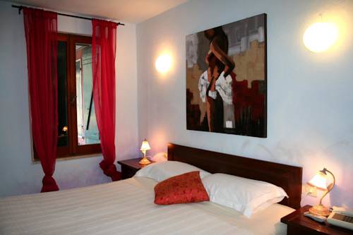 Imagen de la habitación del Hotel Cuccaro Club. Foto 5