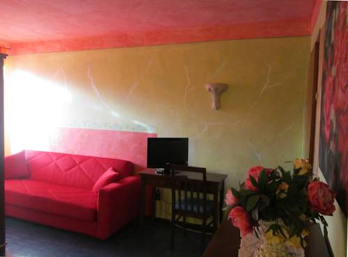 Imagen de la habitación del Hotel Cuccaro Club. Foto 15