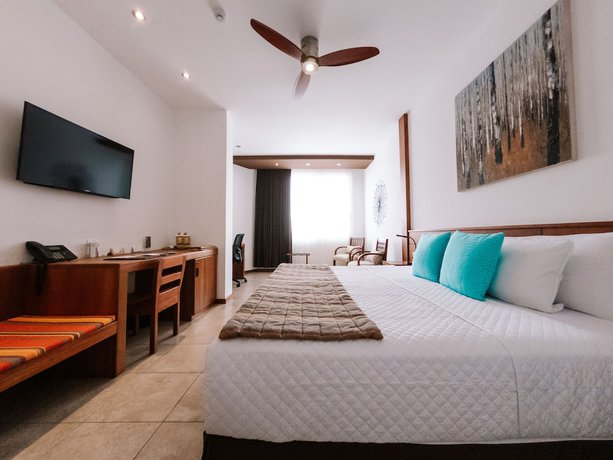 Imagen de la habitación del Hotel Cucuve. Foto 7