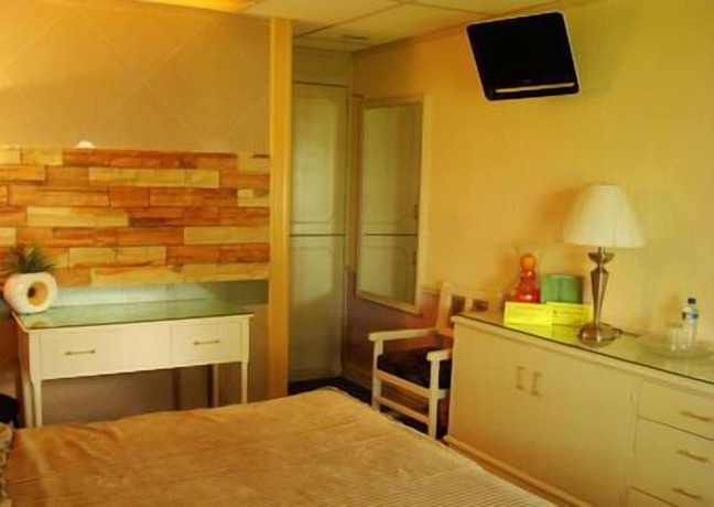 Imagen de la habitación del Hotel Cuellar. Foto 7