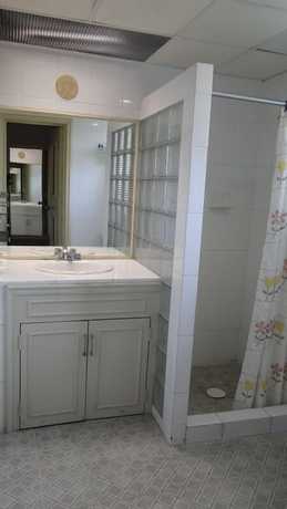 Imagen de la habitación del Hotel Cuellar. Foto 16