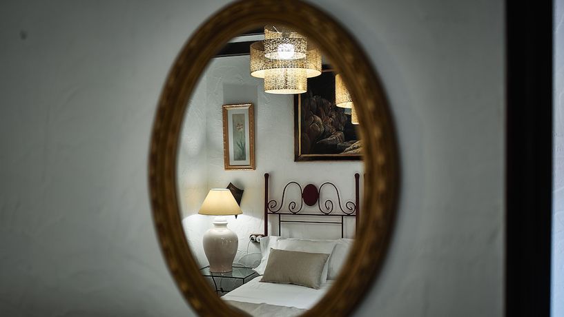 Imagen de la habitación del Hotel Cueva Del Gato. Foto 4