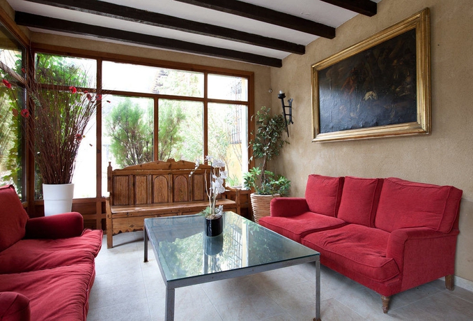 Imagen de los interiores del Hotel Cueva del Fraile. Foto 2