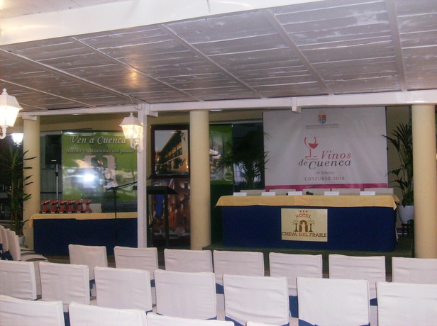 Imagen de los interiores del Hotel Cueva del Fraile. Foto 4