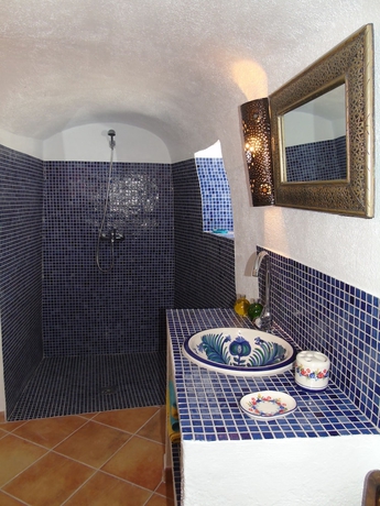 Imagen de la habitación del Hotel Cuevas Andalucía. Foto 2