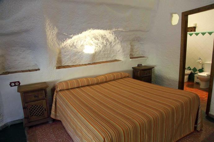 Imagen de la habitación del Hotel Cuevas Del Zenete. Foto 16
