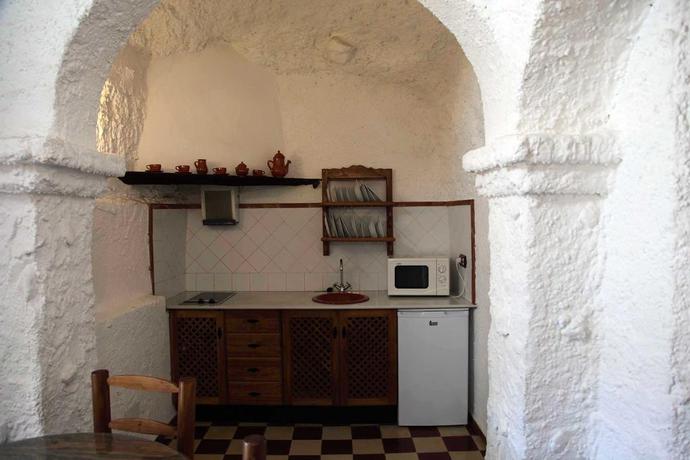 Imagen general del Hotel Cuevas Del Zenete. Foto 11