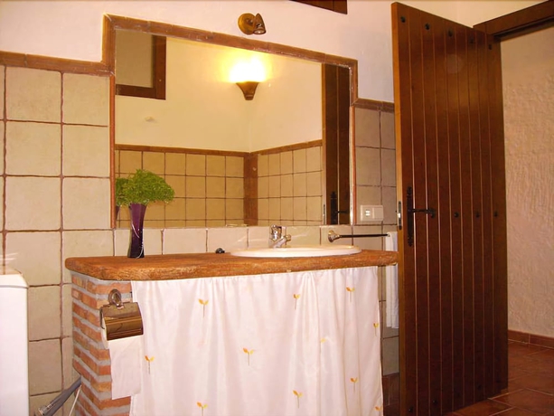 Imagen de la habitación del Hotel Cuevas La Chumbera. Foto 4