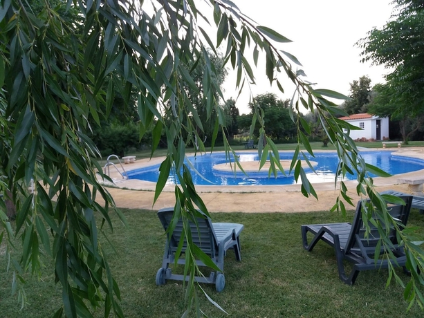 Imagen de la piscina del Hotel Cuevas La Chumbera. Foto 15